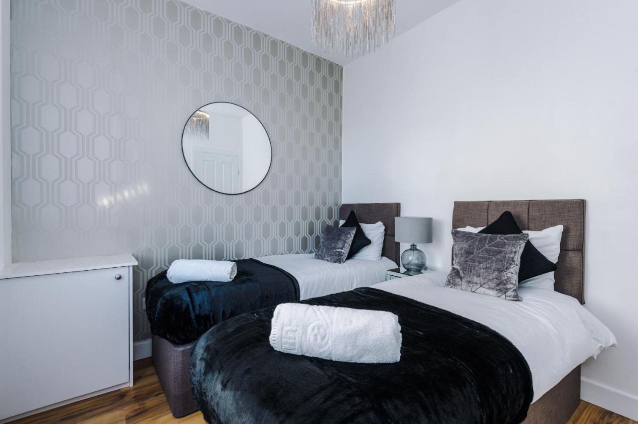 3 Bedroom House Manchester Hosted By Mcr Dens Exterior foto
