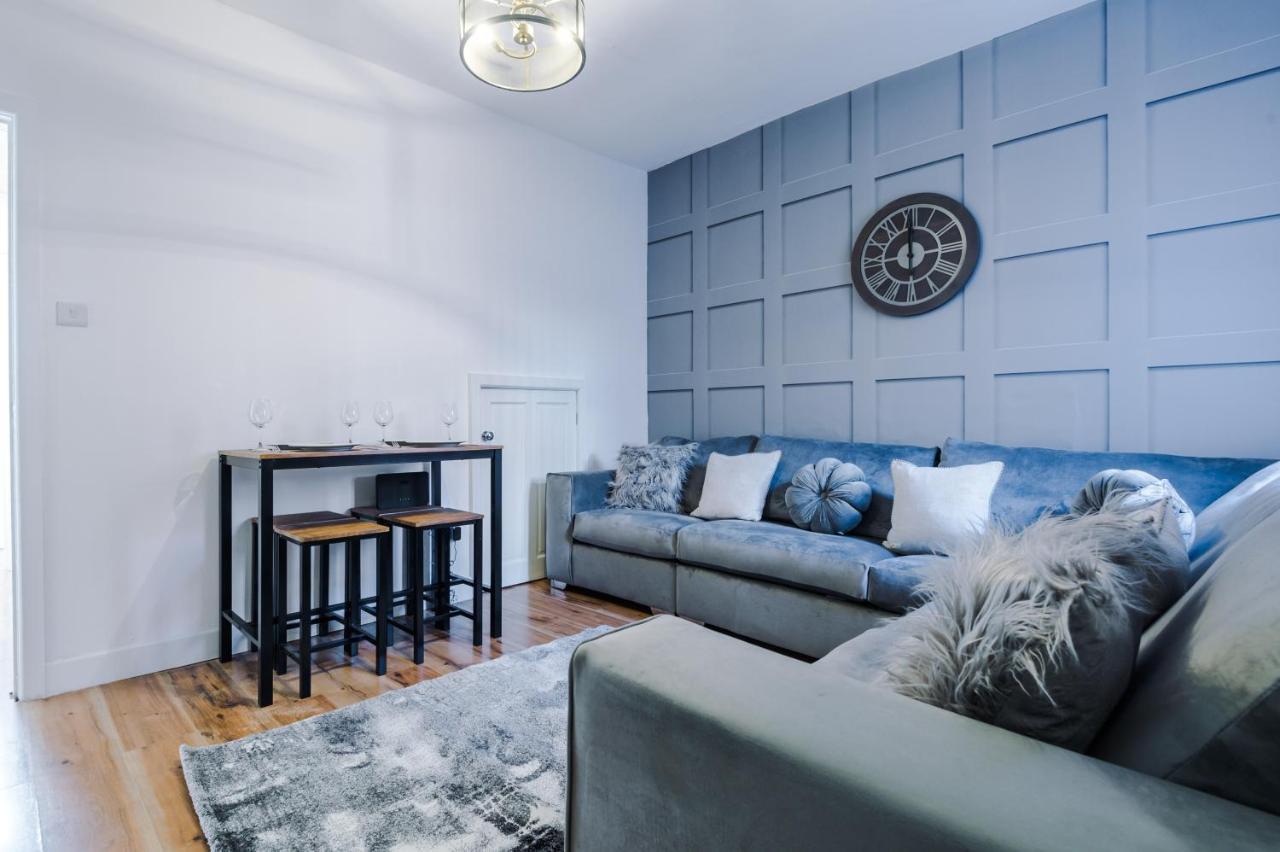 3 Bedroom House Manchester Hosted By Mcr Dens Exterior foto